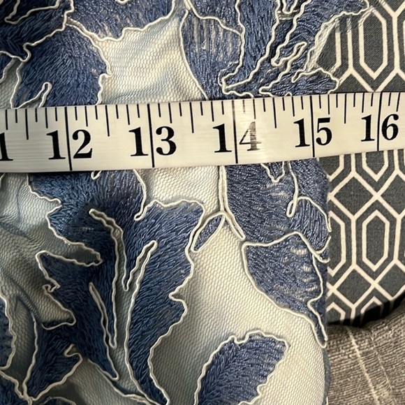 Tadashi Shoji, FARRAH DRESS,($498)Low V-Neck,Truly Gorgeous Work of Art,Size 10P - Picture 11 of 12